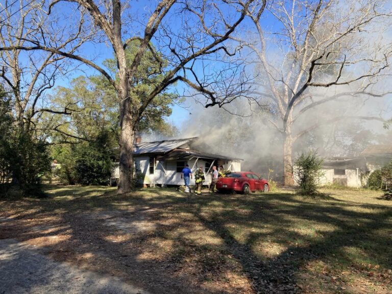 Firefighters respond to Chipley house fire