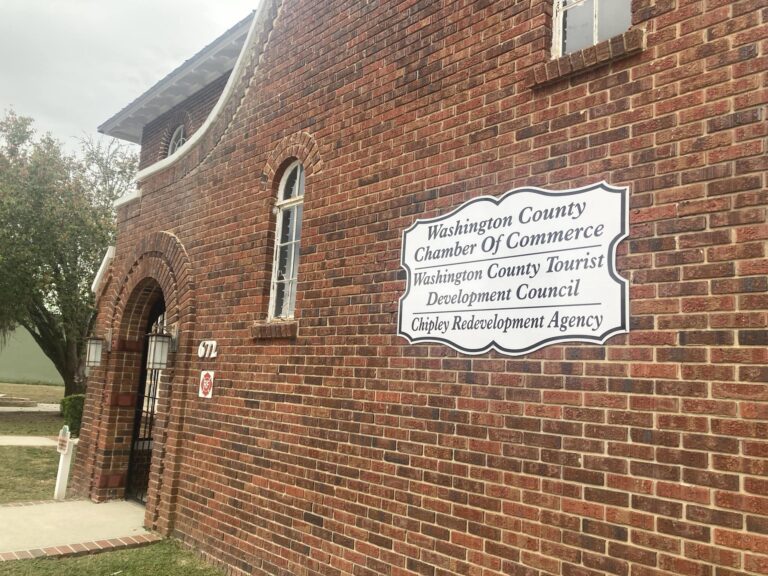 Chipley Council considers possibility of hiring CRA clerk