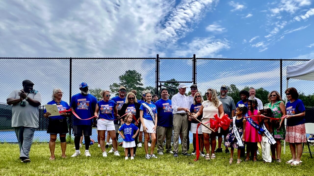 Vernon High School tennis complex officially opens